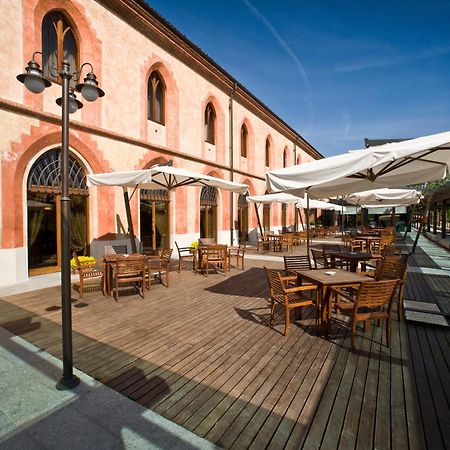 Albergo Dell'Agenzia Бра Экстерьер фото