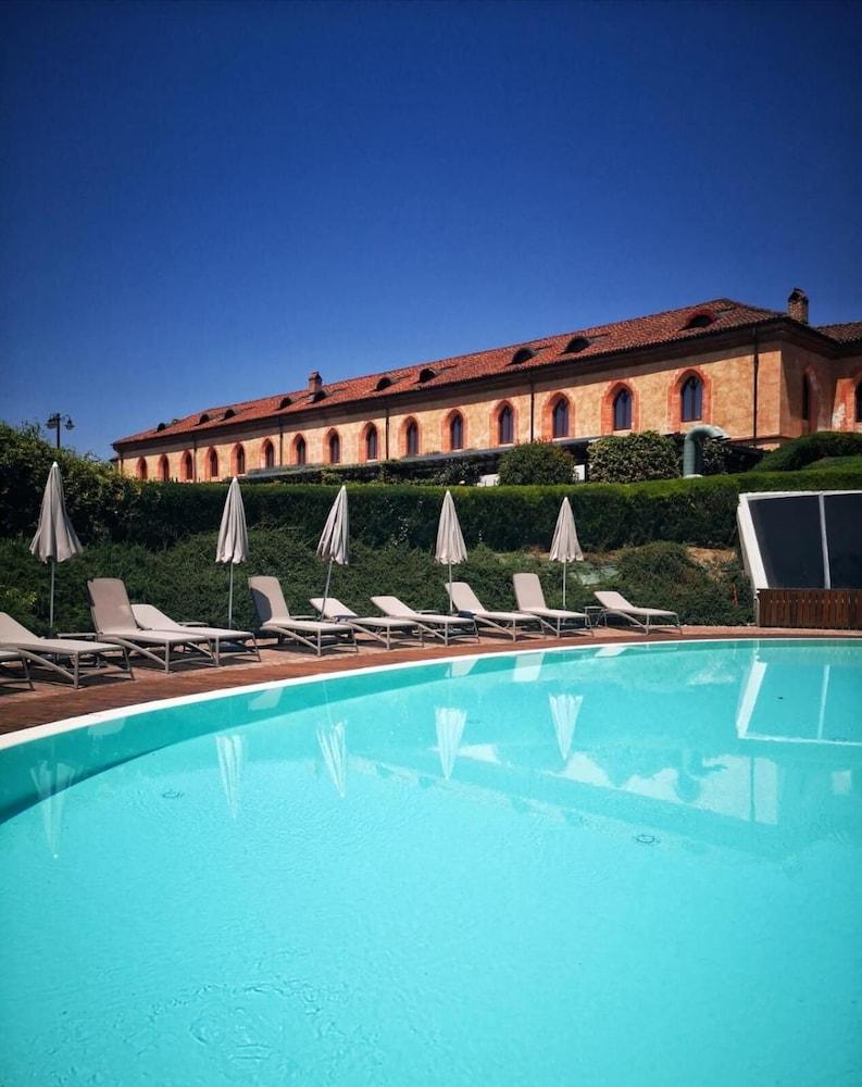 Albergo Dell'Agenzia Бра Экстерьер фото